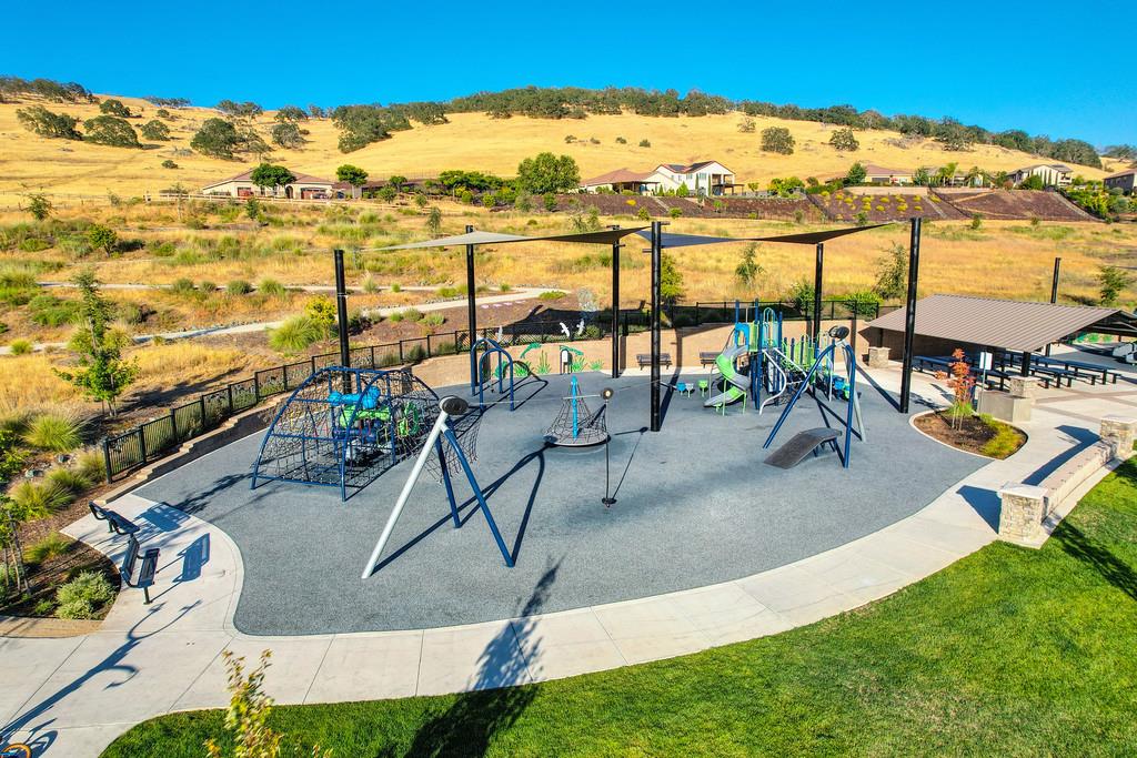 5529 Aspen Meadows Drive