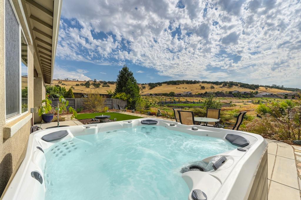 5529 Aspen Meadows Drive