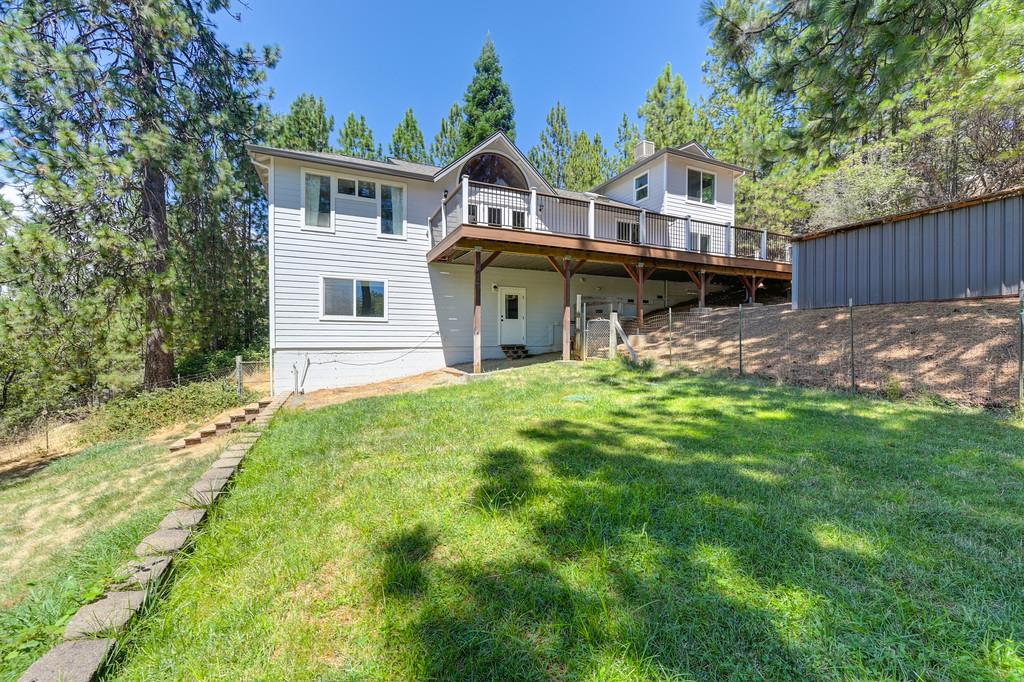 960 Cedar Pines Lane