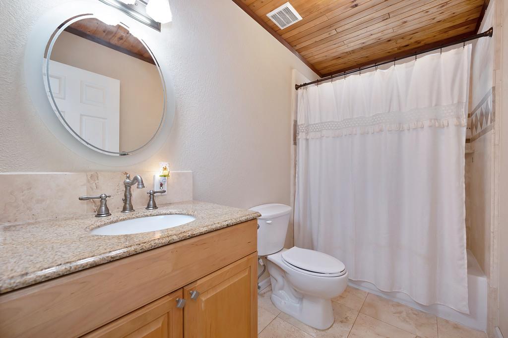 960 Cedar Pines Lane