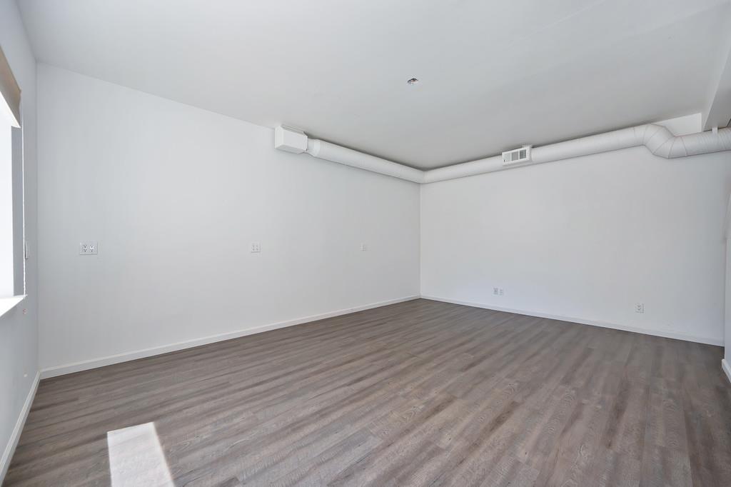 960 Cedar Pines Lane