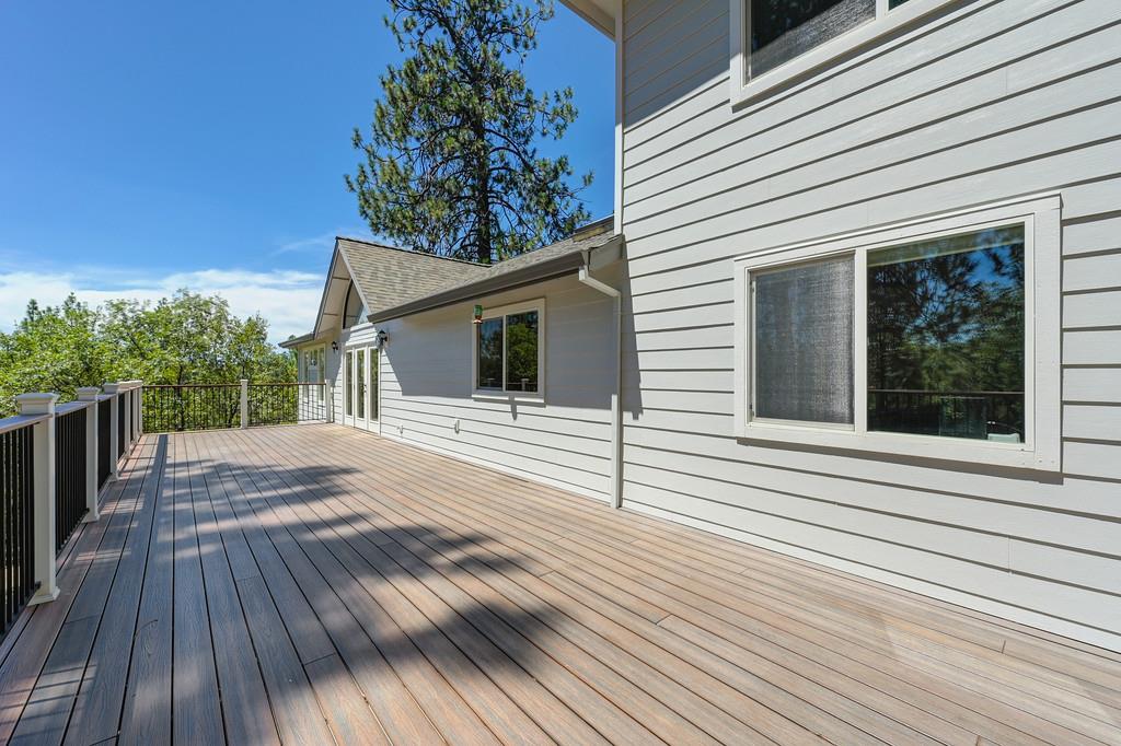 960 Cedar Pines Lane