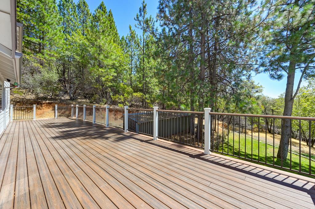 960 Cedar Pines Lane