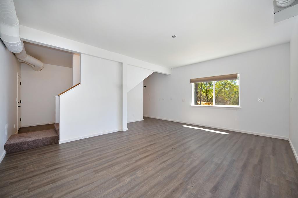 960 Cedar Pines Lane