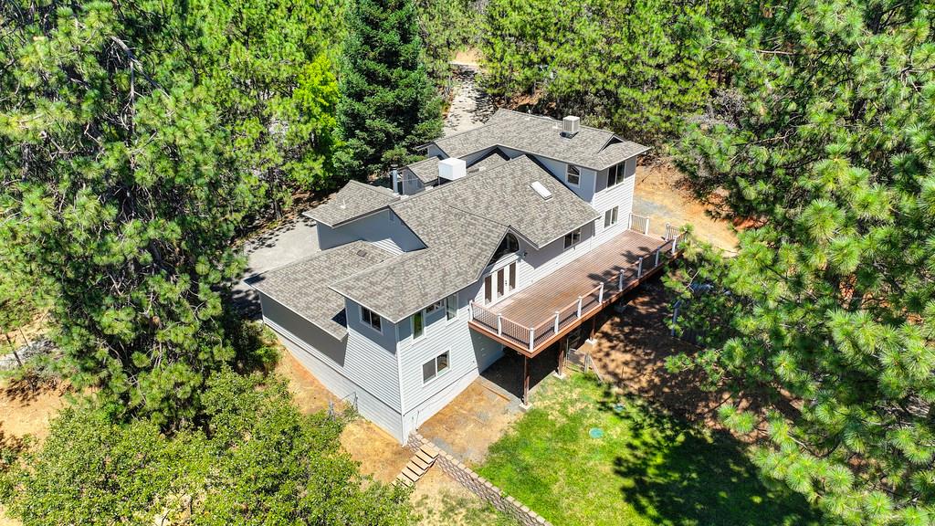 960 Cedar Pines Lane