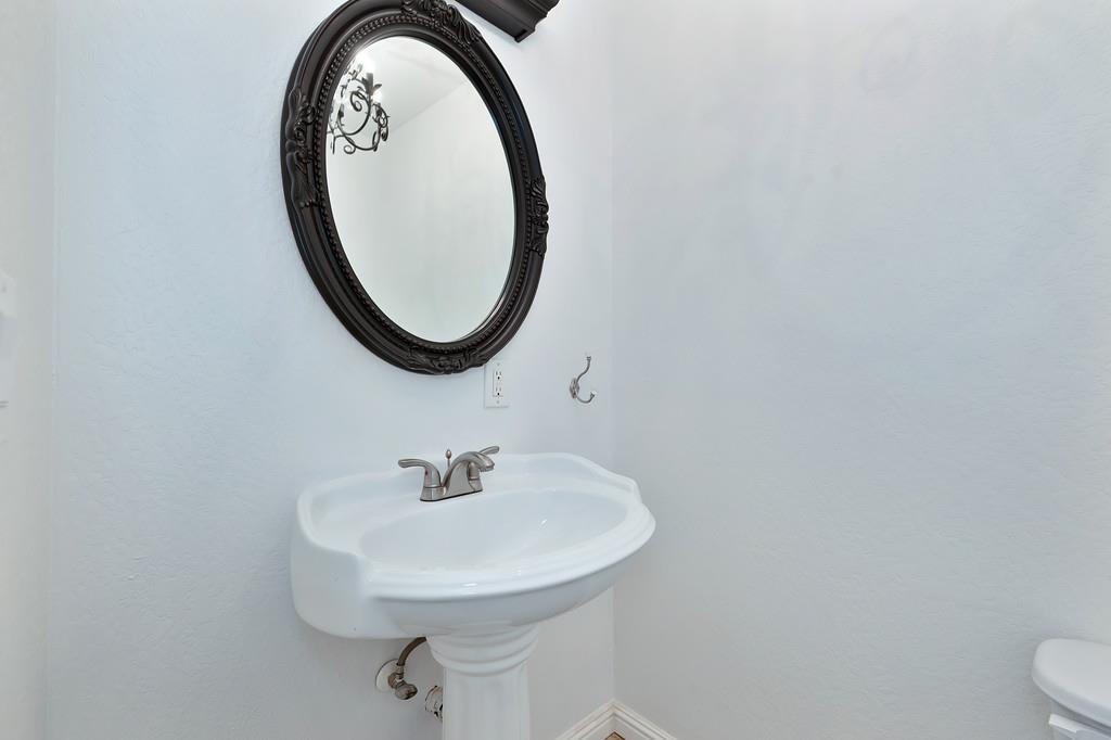 960 Cedar Pines Lane