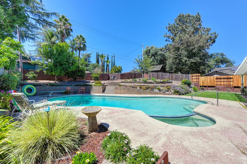5741 Longwood Way