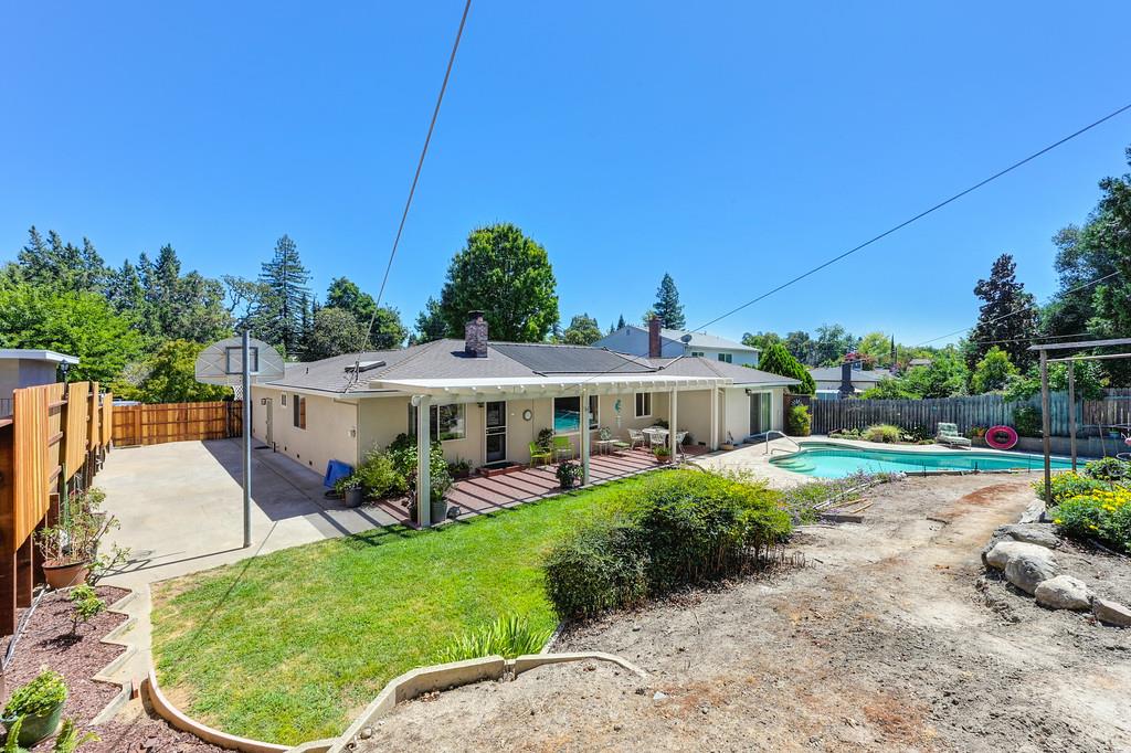 5741 Longwood Way