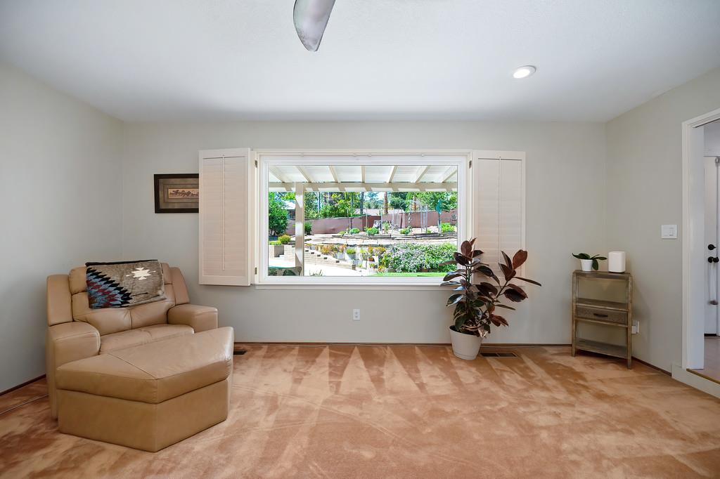 5741 Longwood Way