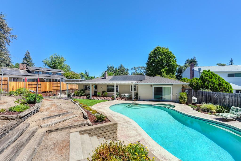 5741 Longwood Way