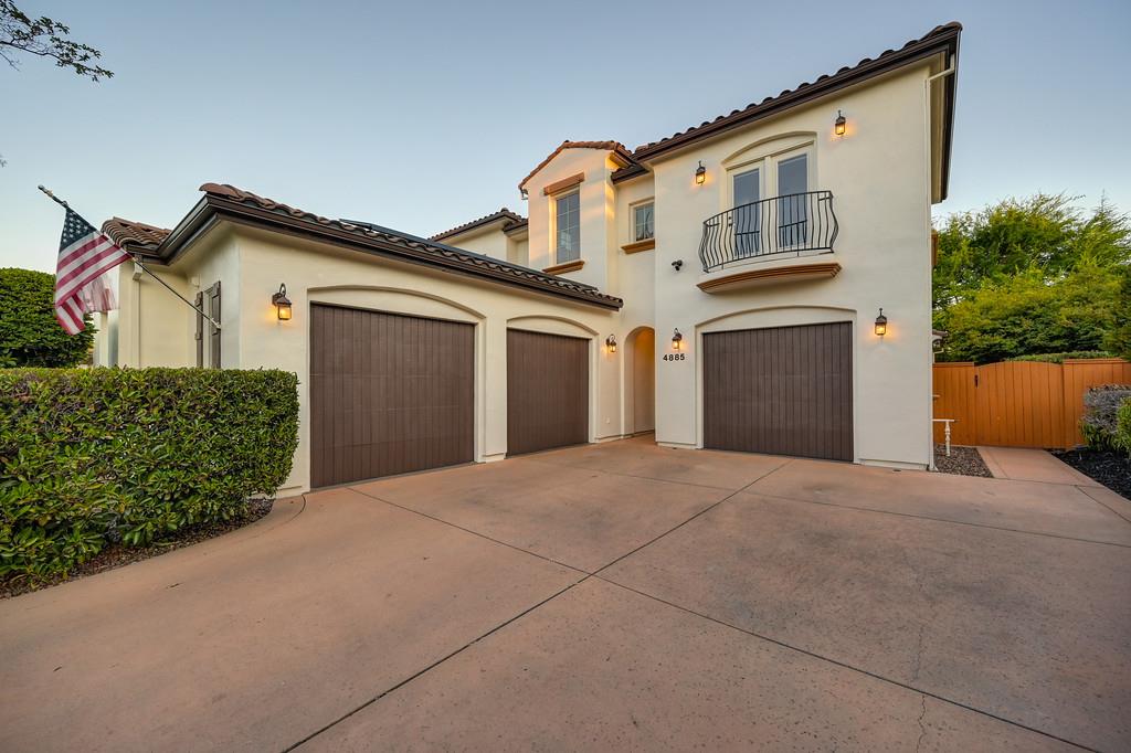4885 Ketchum Court
