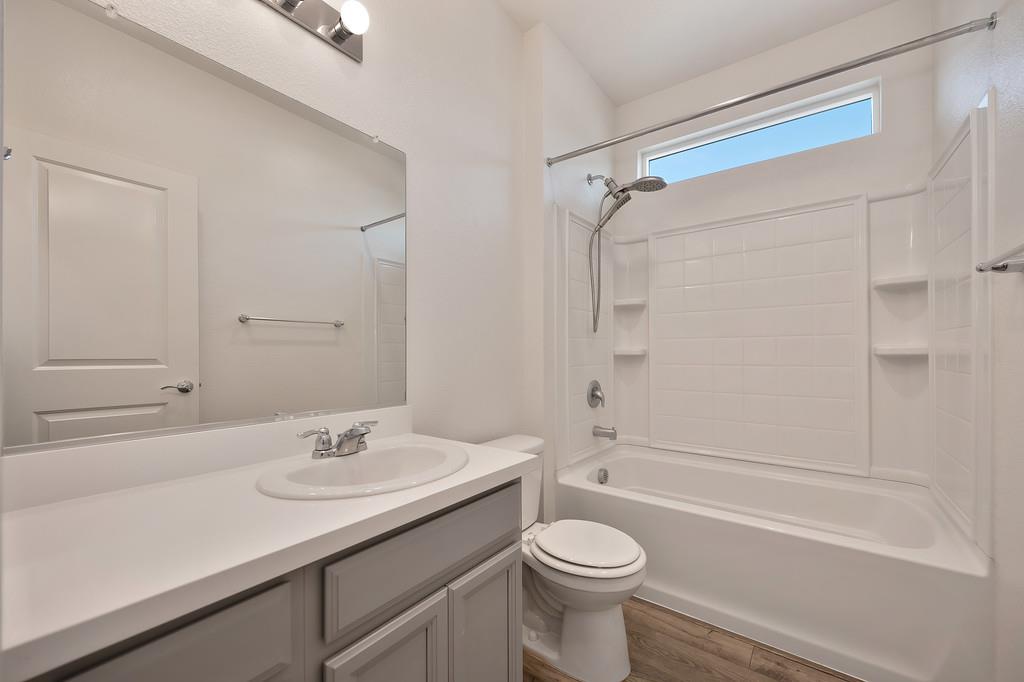 1390 Heartland Drive