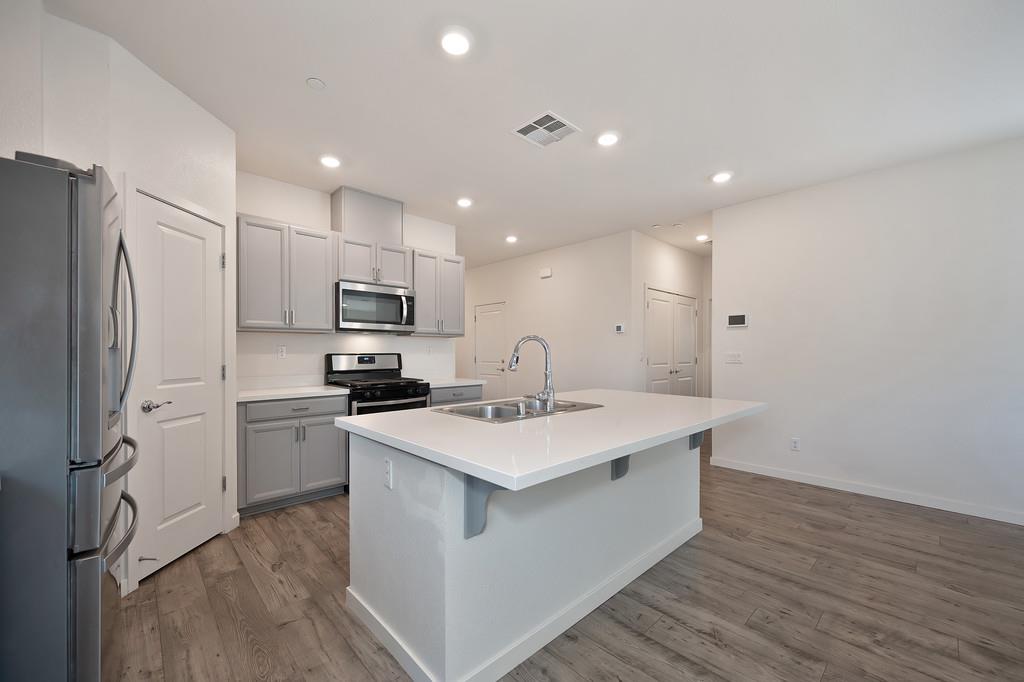 1390 Heartland Drive