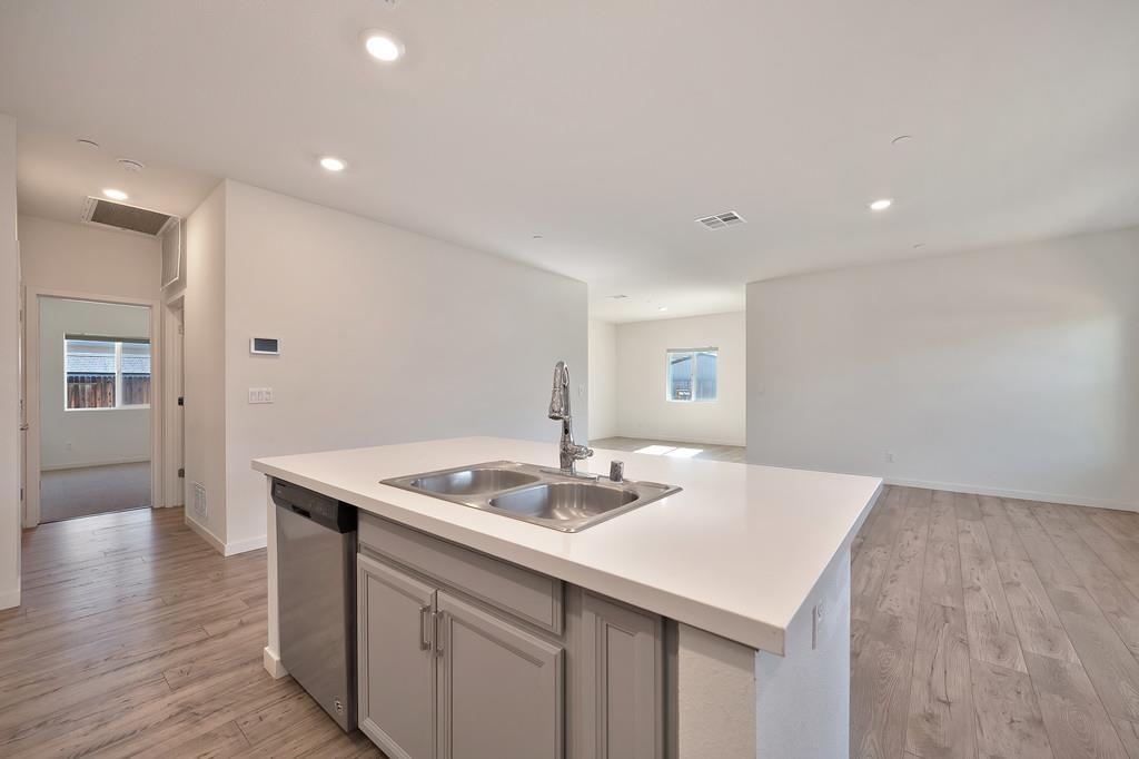 1390 Heartland Drive