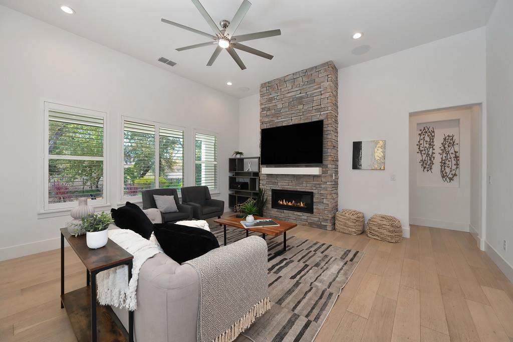 5855 Tree Swallow Circle