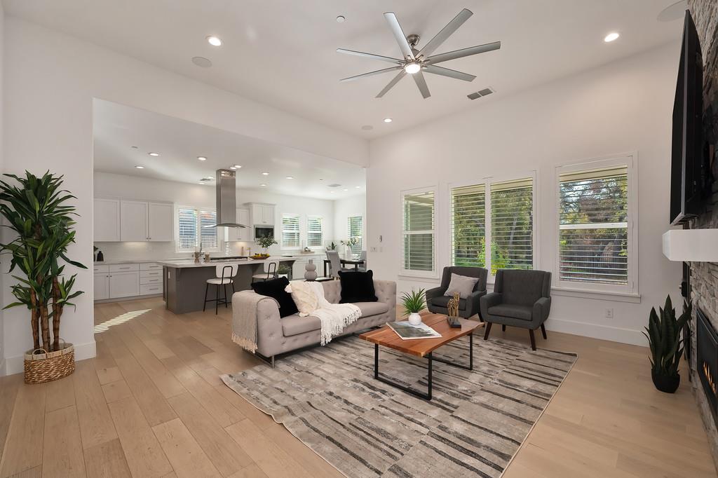 5855 Tree Swallow Circle