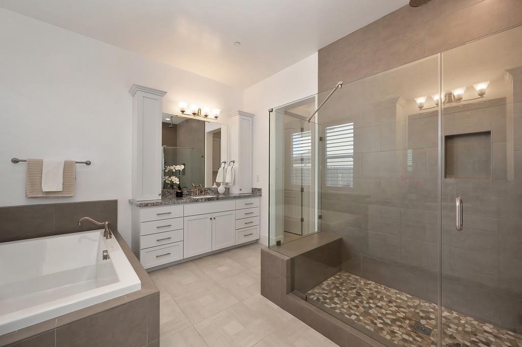 5855 Tree Swallow Circle