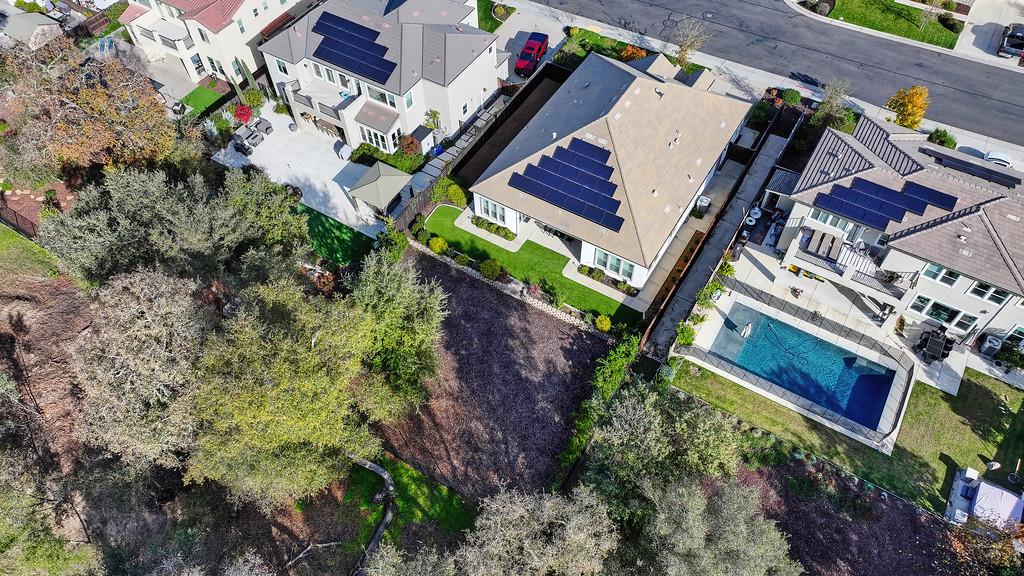 5855 Tree Swallow Circle