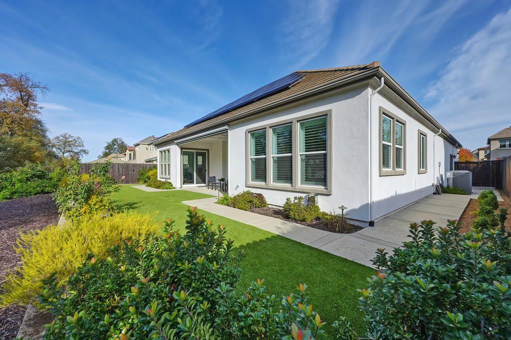 5855 Tree Swallow Circle