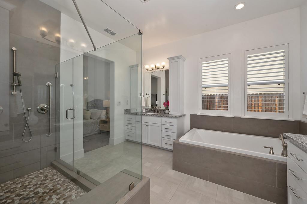 5855 Tree Swallow Circle