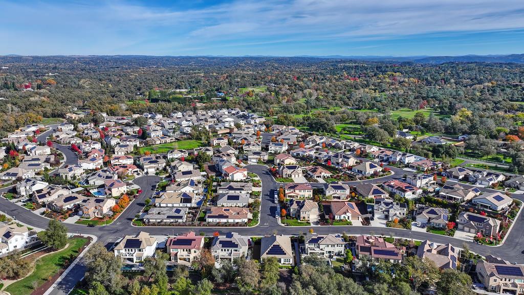 5855 Tree Swallow Circle