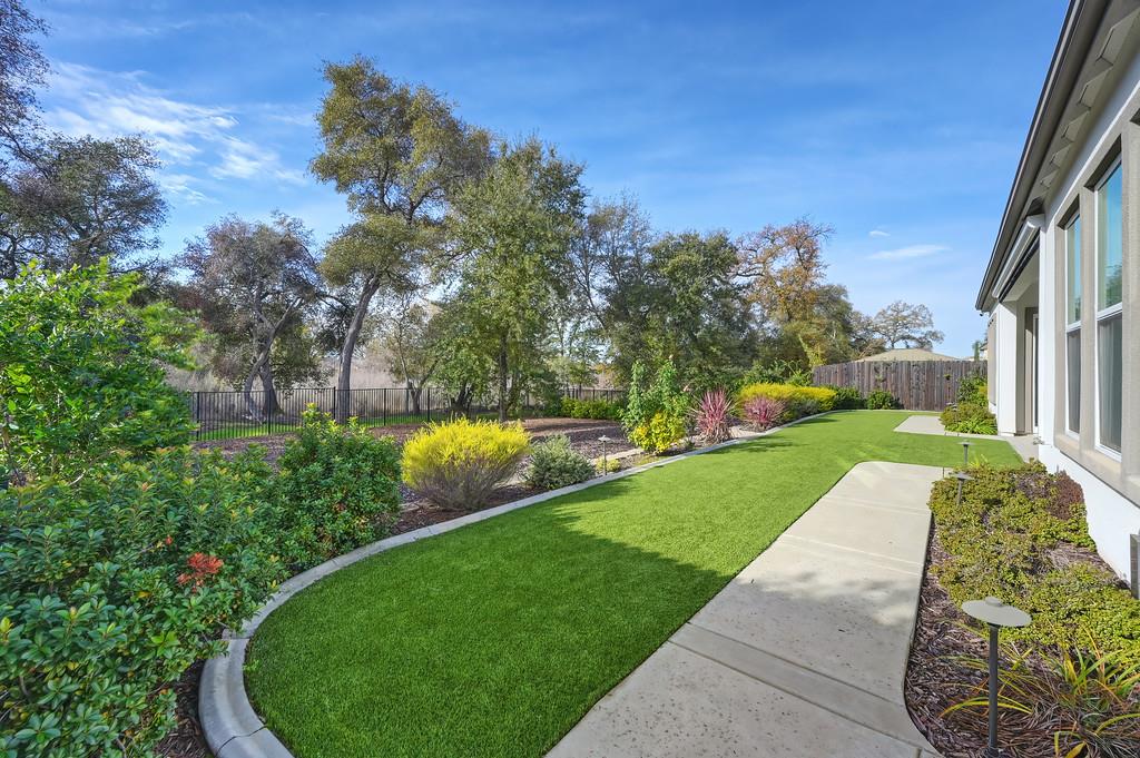 5855 Tree Swallow Circle