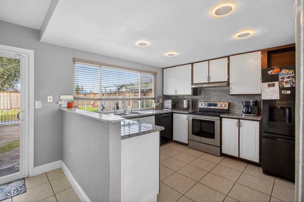 10185 Countryside Way