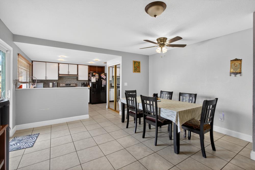 10185 Countryside Way