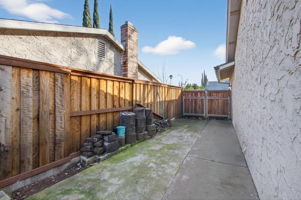 10185 Countryside Way