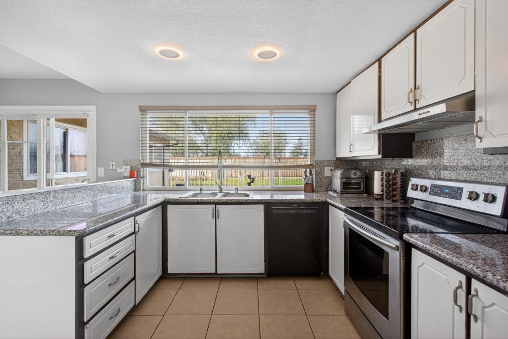 10185 Countryside Way