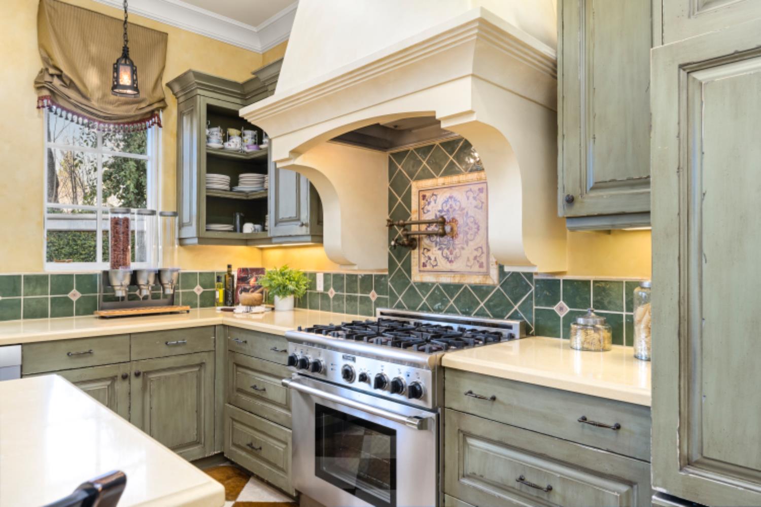 1210 Arden Hills Lane