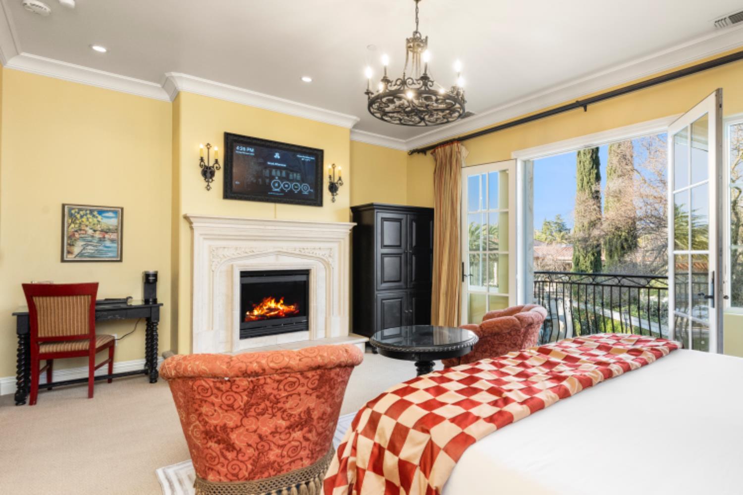 1210 Arden Hills Lane