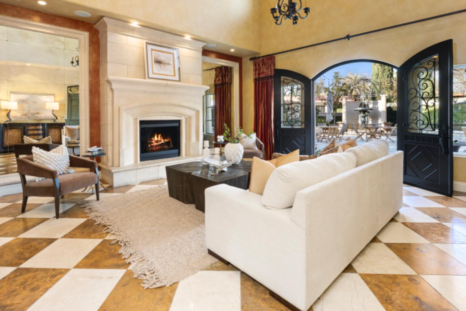 1210 Arden Hills Lane