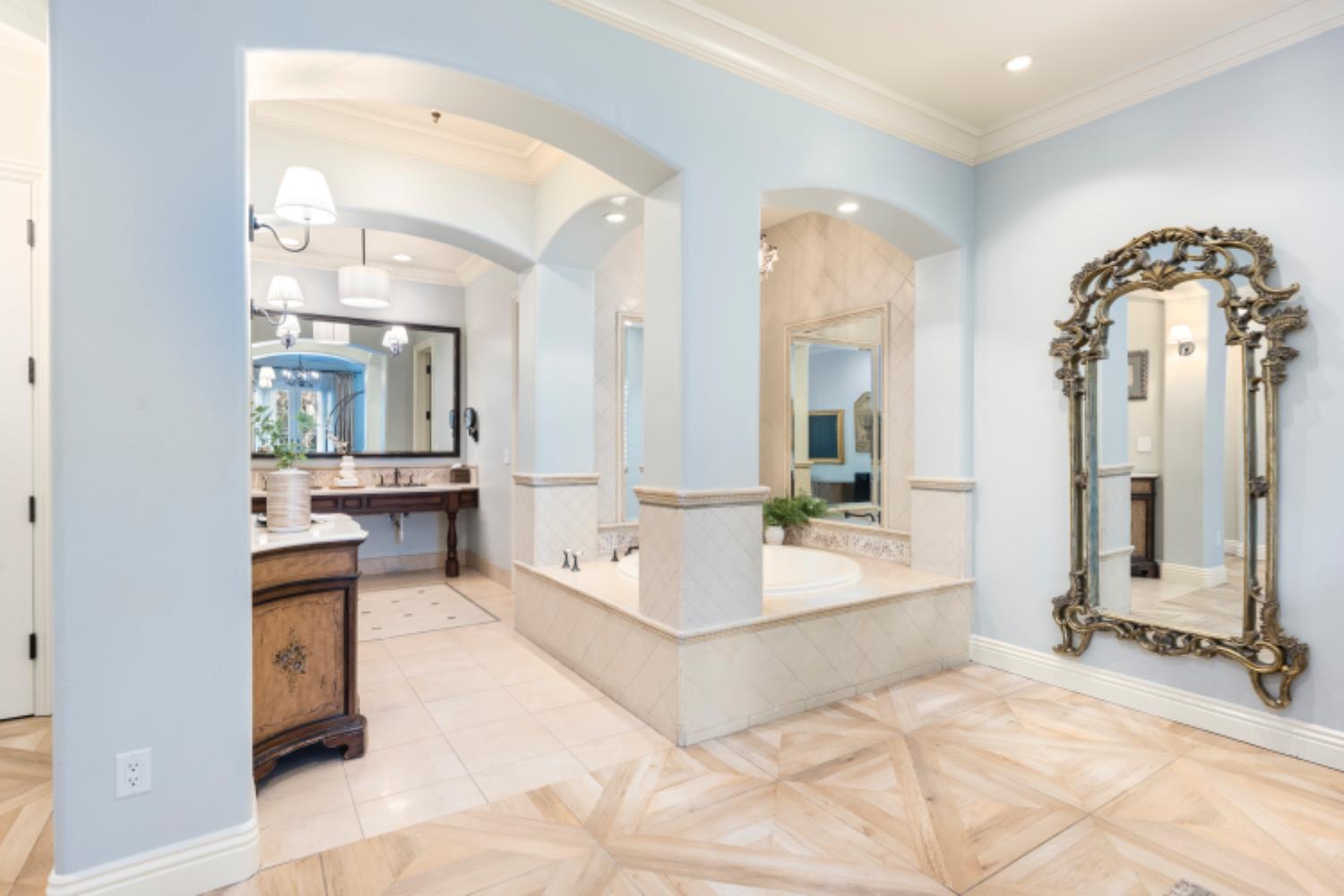 1210 Arden Hills Lane