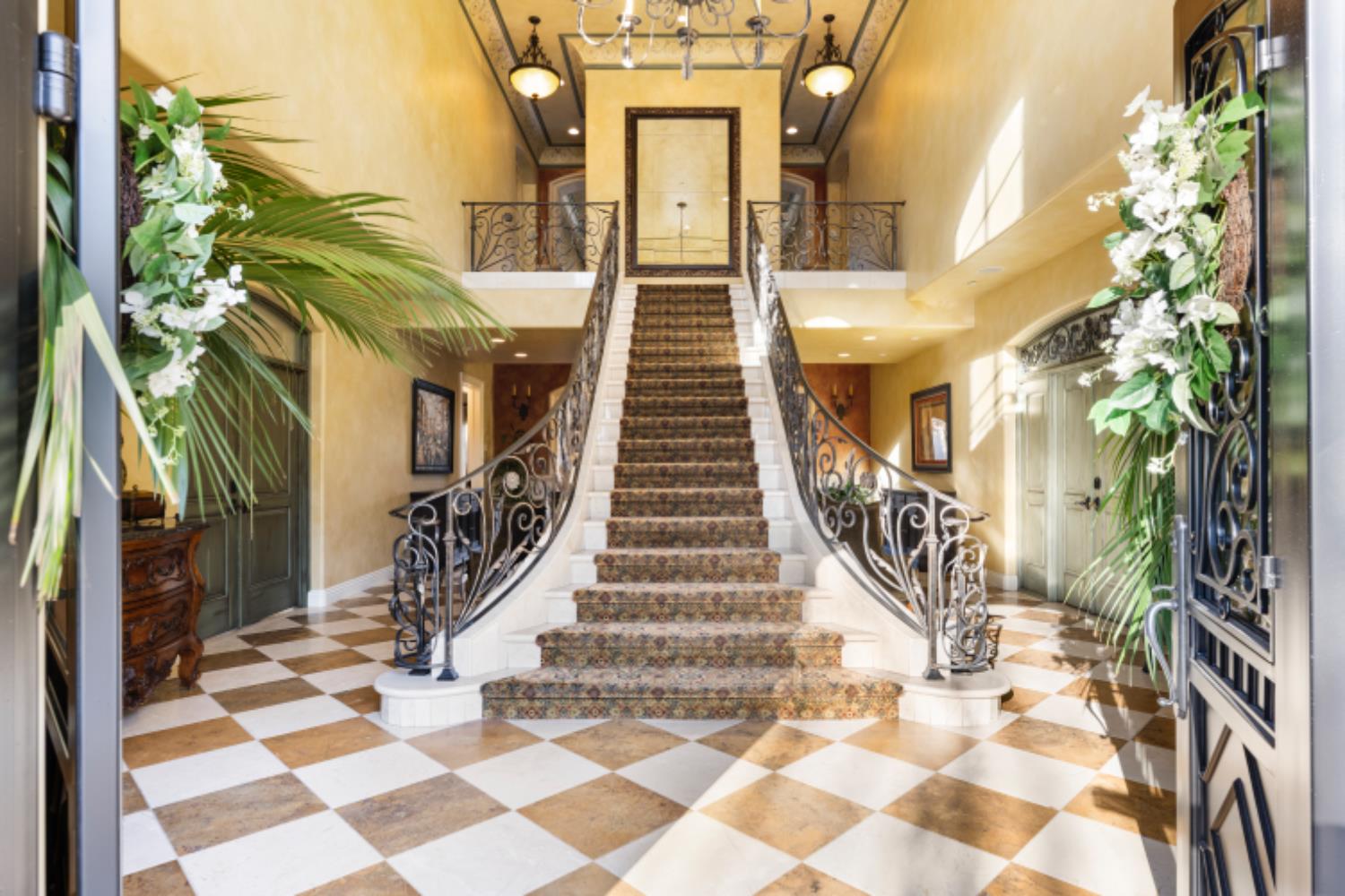 1210 Arden Hills Lane