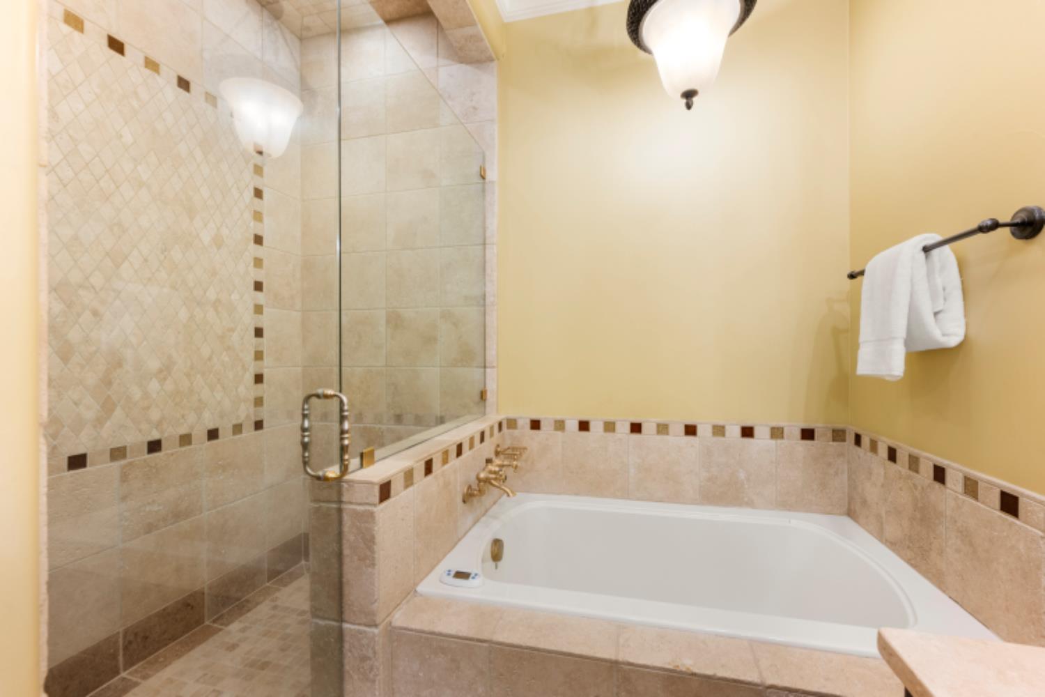 1210 Arden Hills Lane