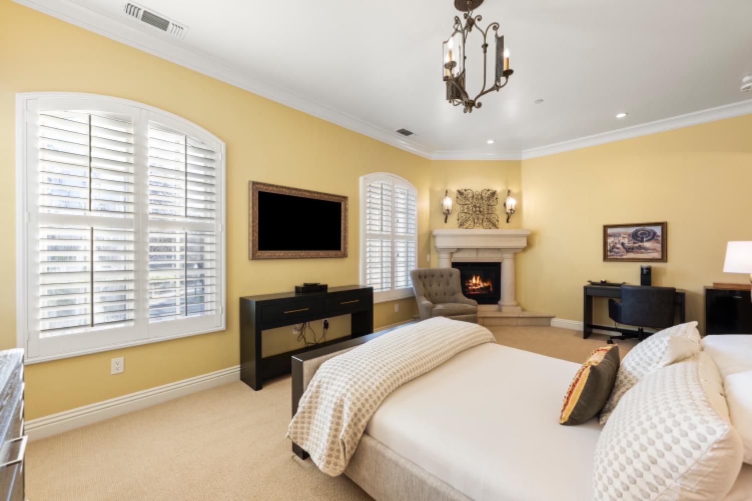 1210 Arden Hills Lane