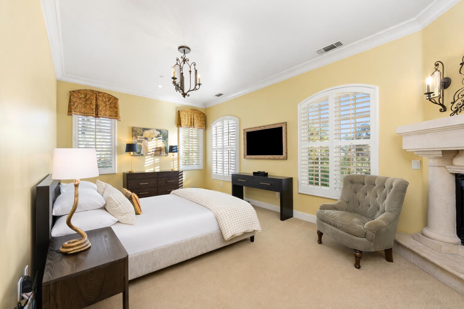 1210 Arden Hills Lane