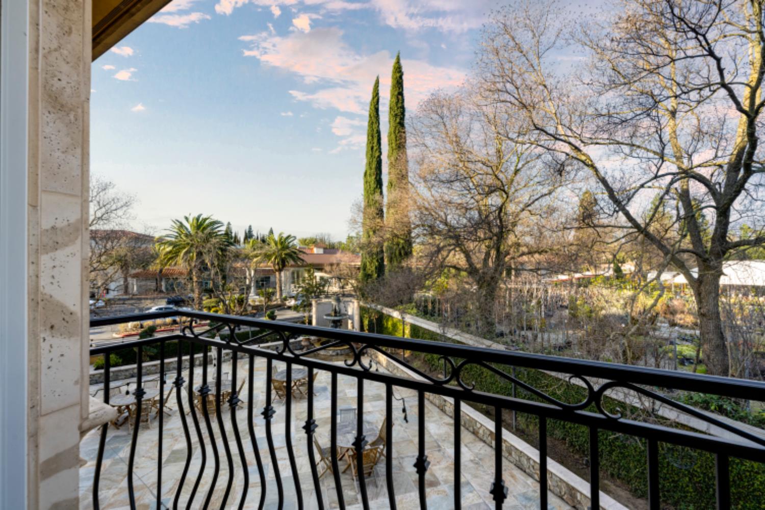 1210 Arden Hills Lane