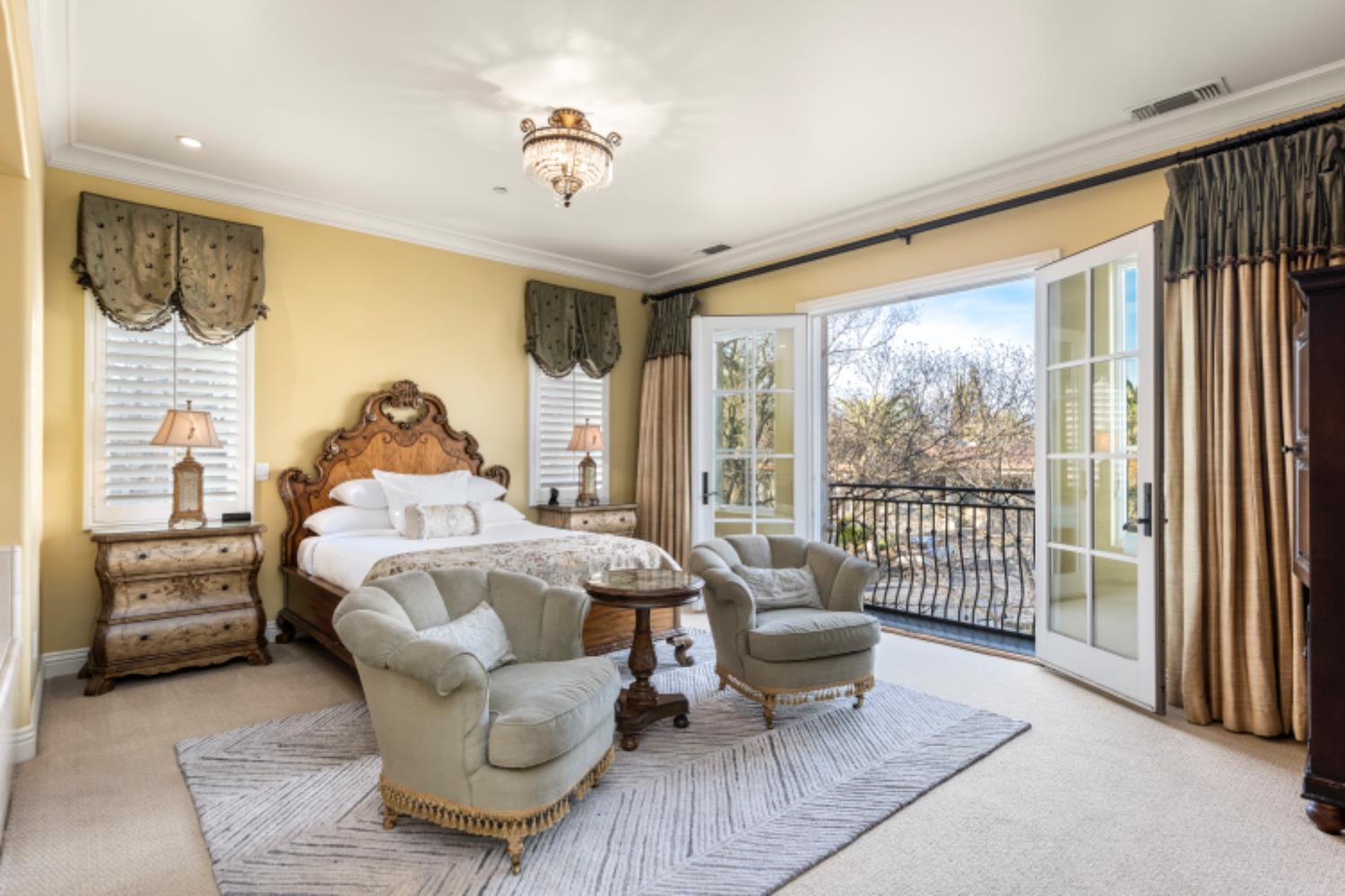 1210 Arden Hills Lane