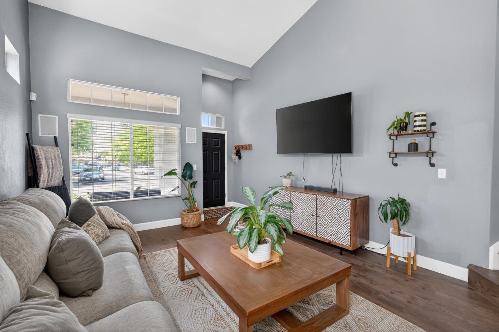 9158 Eastpointe Court