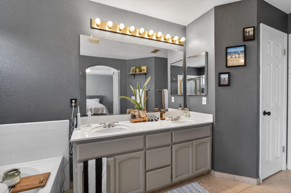 9158 Eastpointe Court