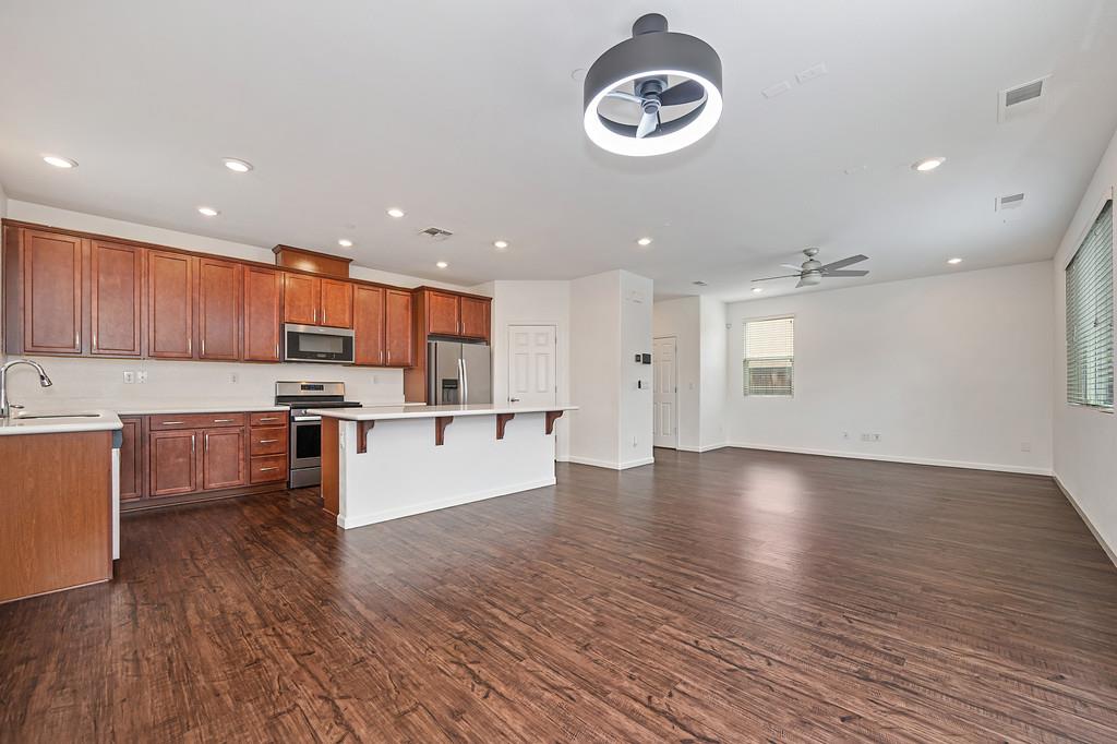 6130 Mehrten Circle