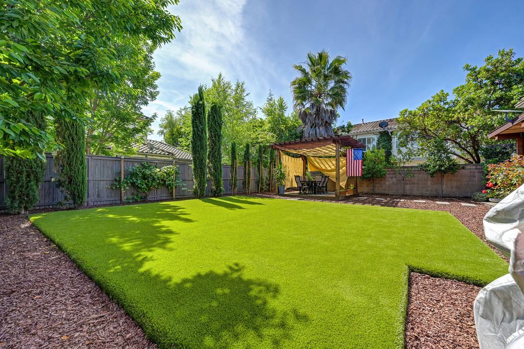 17 Kings Beach Place