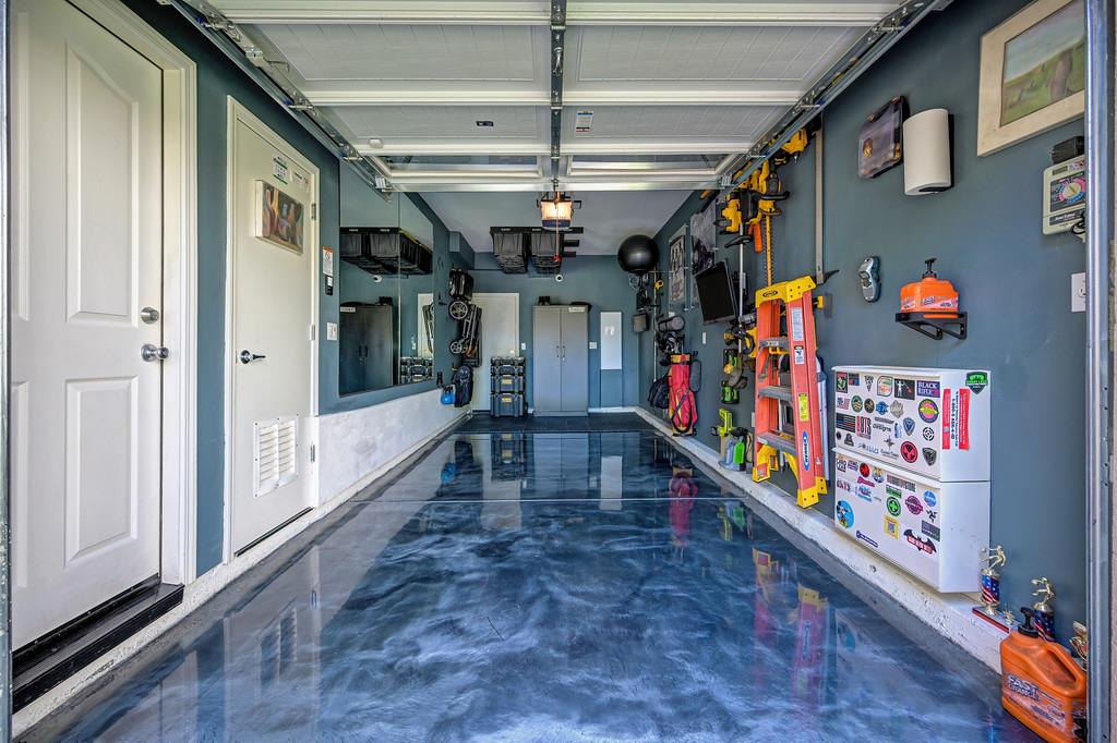 17 Kings Beach Place