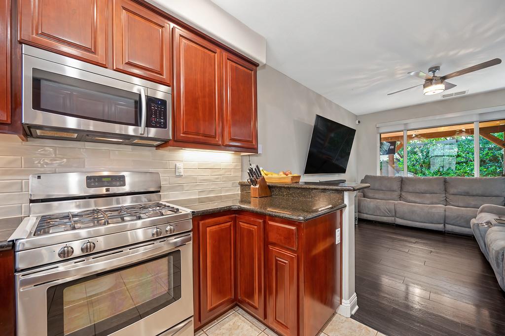 17 Kings Beach Place