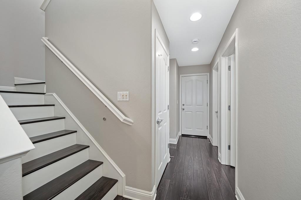 17 Kings Beach Place