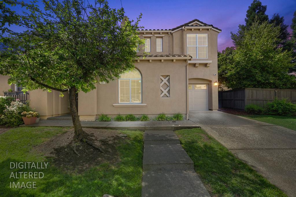 17 Kings Beach Place