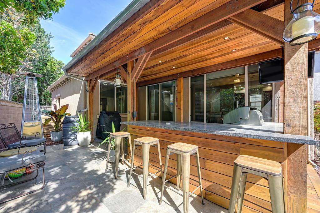 17 Kings Beach Place