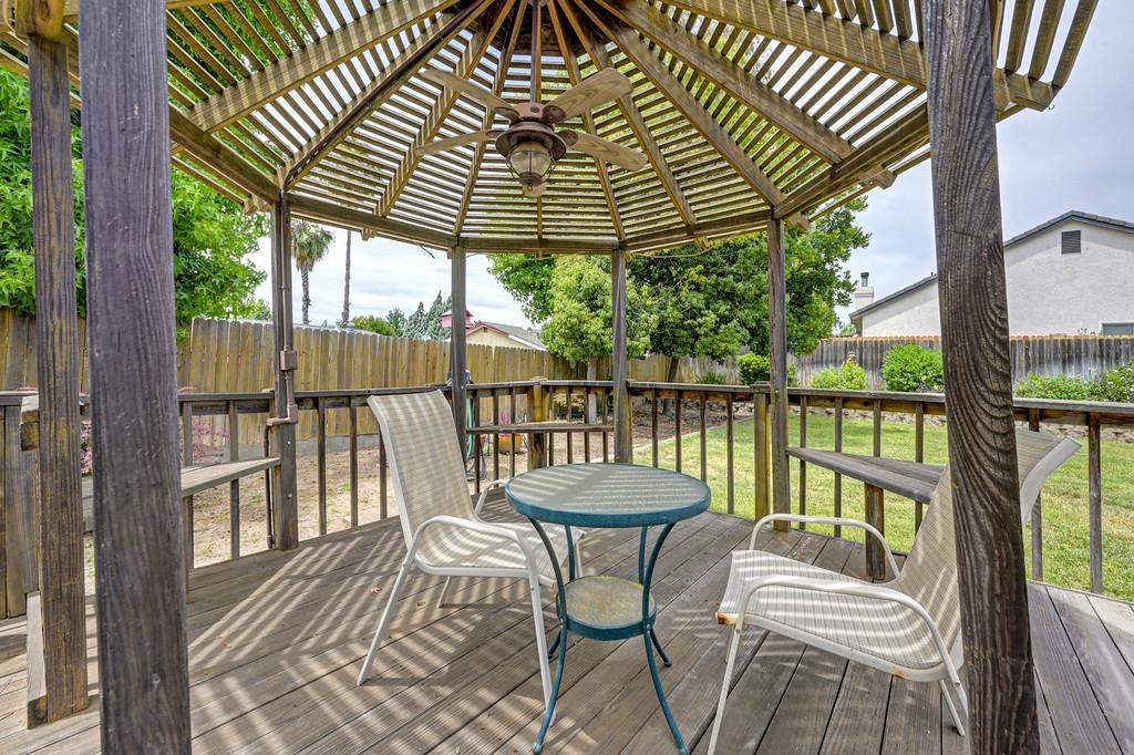 8311 Oakwood Hills Circle